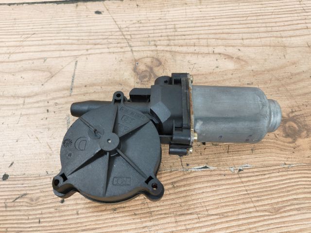 bontott NISSAN PRIMERA Jobb első Ablakemelő Motor