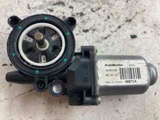 bontott NISSAN PRIMERA Jobb első Ablakemelő Motor