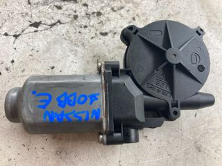 bontott NISSAN PRIMERA Jobb első Ablakemelő Motor