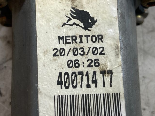 bontott NISSAN PRIMERA Jobb első Ablakemelő Motor