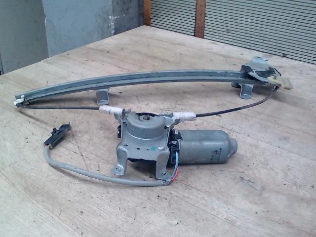 bontott NISSAN PRIMERA Jobb első Ablakemelő Szerkezet (Elektromos)