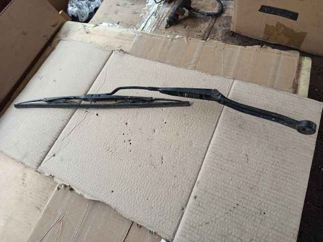 bontott NISSAN PRIMERA Jobb első Ablaktörlő Kar