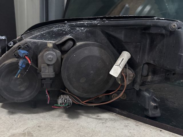 bontott NISSAN PRIMERA Jobb első Lámpabúra