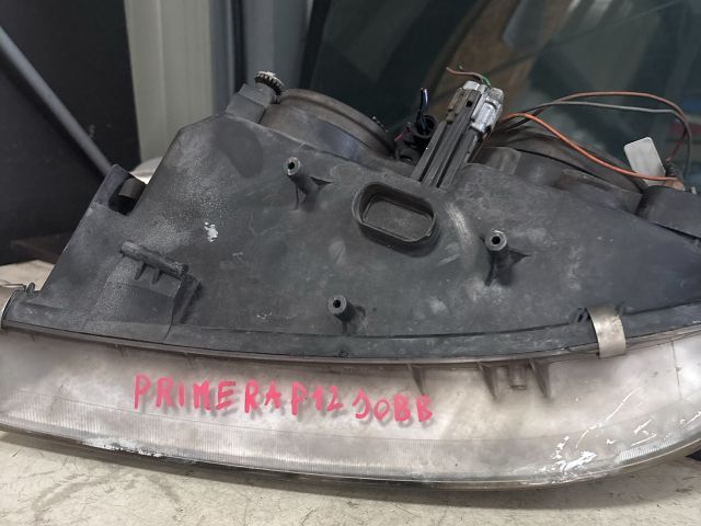 bontott NISSAN PRIMERA Jobb első Lámpabúra