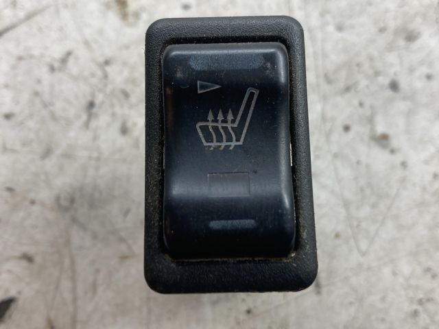 bontott NISSAN PRIMERA Jobb első Ülésfűtés Kapcsoló