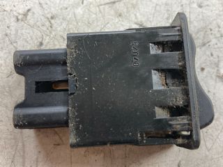 bontott NISSAN PRIMERA Jobb első Ülésfűtés Kapcsoló