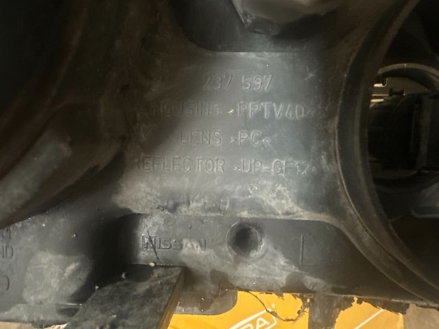 bontott NISSAN PRIMERA Jobb Fényszóró