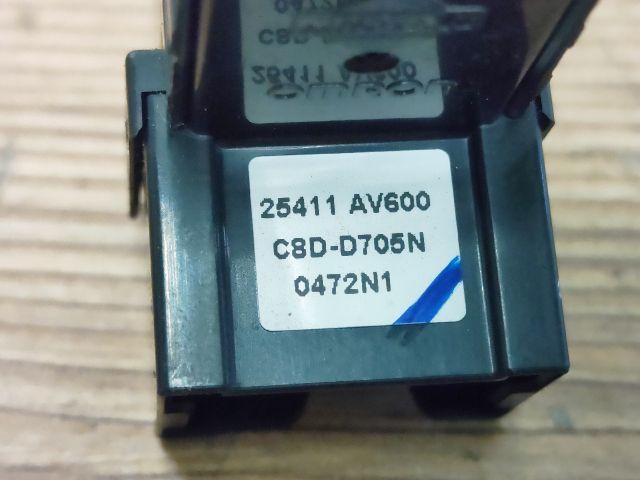 bontott NISSAN PRIMERA Jobb hátsó Ablakemelő Kapcsoló