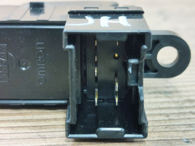 bontott NISSAN PRIMERA Jobb hátsó Ablakemelő Kapcsoló