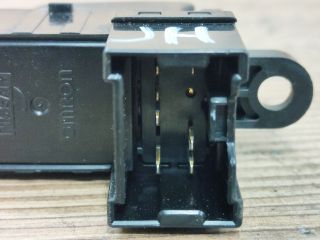 bontott NISSAN PRIMERA Jobb hátsó Ablakemelő Kapcsoló