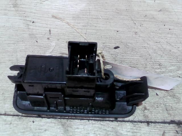 bontott NISSAN PRIMERA Jobb hátsó Ablakemelő Kapcsoló