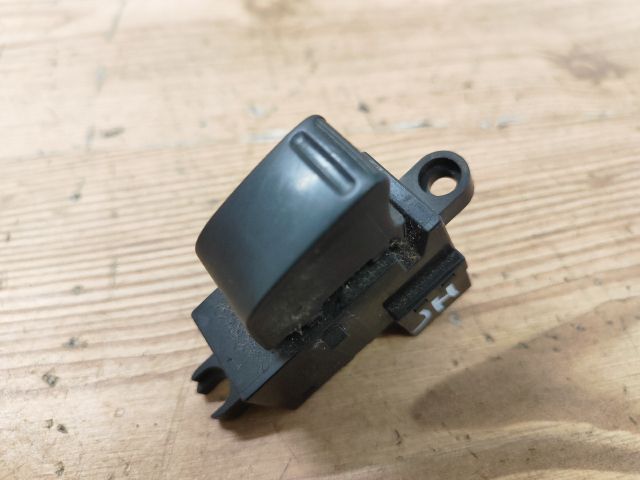 bontott NISSAN PRIMERA Jobb hátsó Ablakemelő Kapcsoló