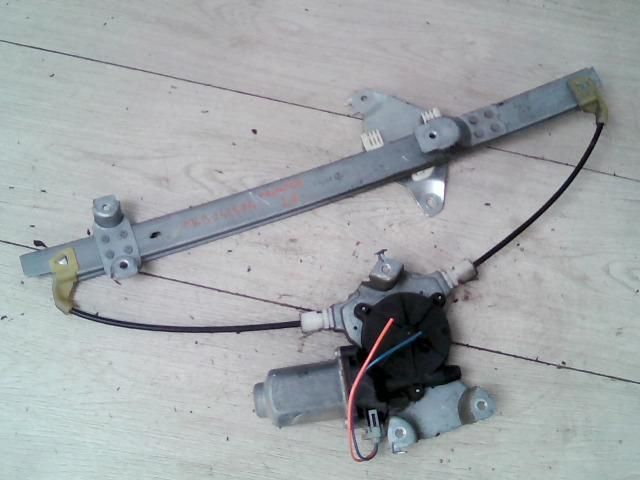 bontott NISSAN PRIMERA Jobb hátsó Ablakemelő Szerkezet (Elektromos)