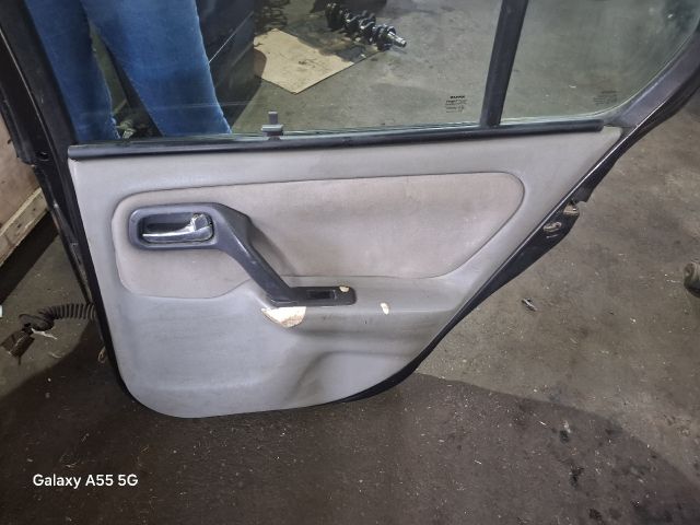 bontott NISSAN PRIMERA Jobb hátsó Ajtó (Részeivel)