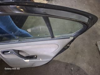 bontott NISSAN PRIMERA Jobb hátsó Ajtó (Részeivel)
