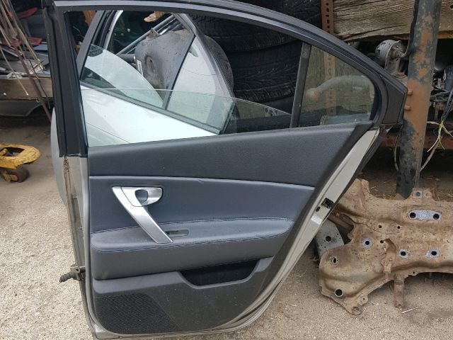 bontott NISSAN PRIMERA Jobb hátsó Ajtó (Részeivel)