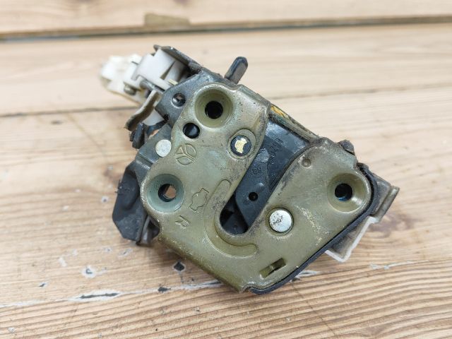 bontott NISSAN PRIMERA Jobb hátsó Ajtózár