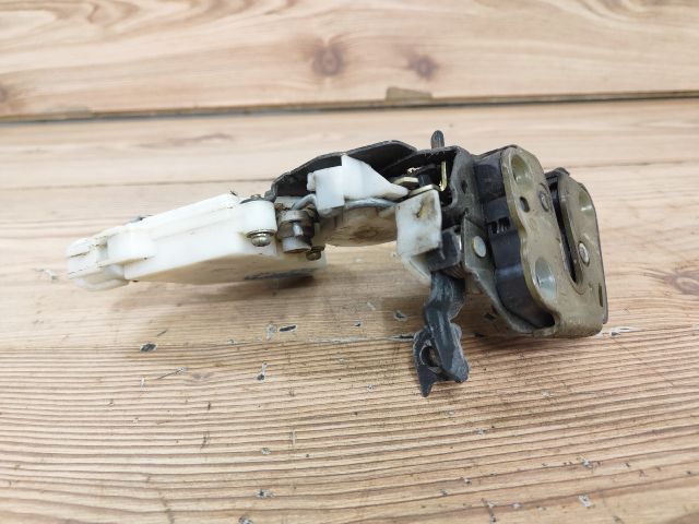 bontott NISSAN PRIMERA Jobb hátsó Ajtózár