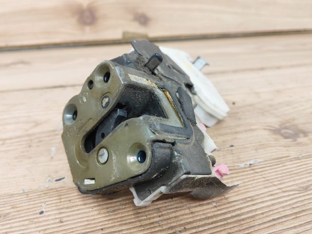 bontott NISSAN PRIMERA Jobb hátsó Ajtózár