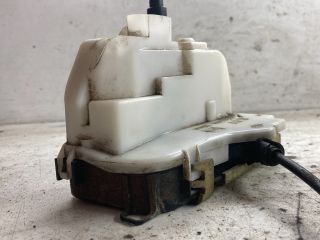 bontott NISSAN PRIMERA Jobb hátsó Ajtózár