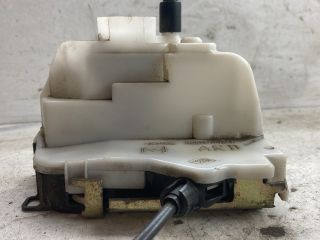 bontott NISSAN PRIMERA Jobb hátsó Ajtózár