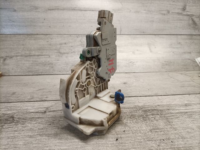 bontott NISSAN PRIMERA Jobb hátsó Ajtózár