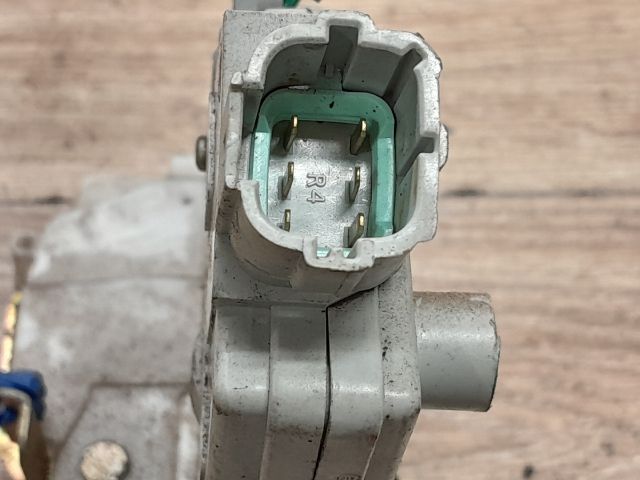 bontott NISSAN PRIMERA Jobb hátsó Ajtózár