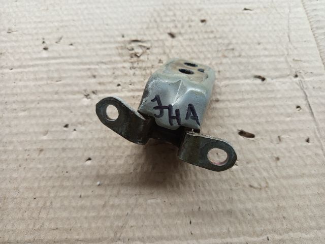 bontott NISSAN PRIMERA Jobb hátsó Alsó Zsanér