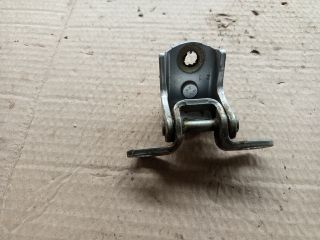 bontott NISSAN PRIMERA Jobb hátsó Felső Zsanér