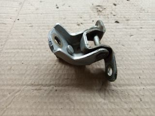 bontott NISSAN PRIMERA Jobb hátsó Felső Zsanér