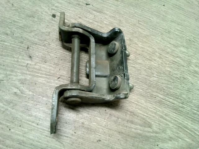 bontott NISSAN PRIMERA Jobb hátsó Felső Zsanér