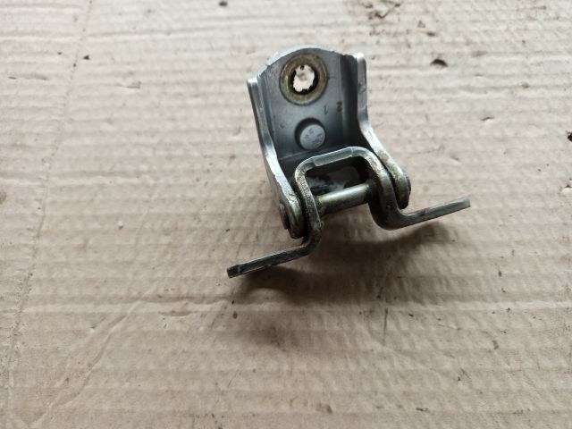 bontott NISSAN PRIMERA Jobb hátsó Felső Zsanér