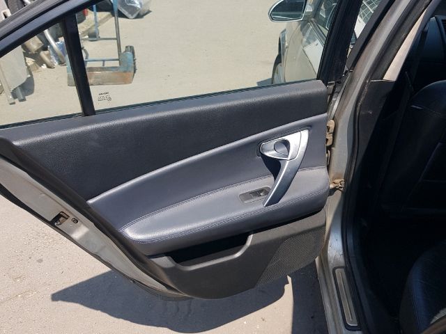 bontott NISSAN PRIMERA Kalaptartó