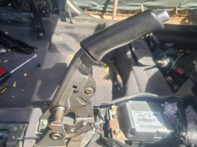 bontott NISSAN PRIMERA Kézifék Kar