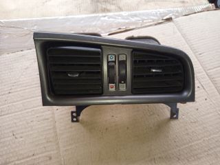 bontott NISSAN PRIMERA Középső Szellőző