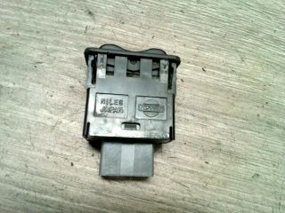 bontott NISSAN PRIMERA Központizár Kapcsoló