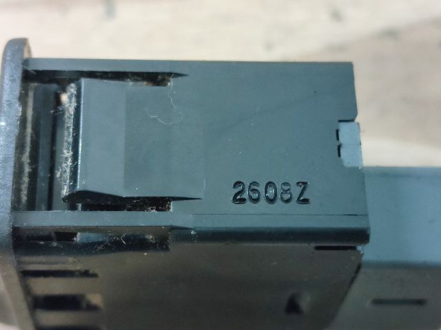 bontott NISSAN PRIMERA Központizár Kapcsoló