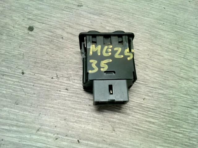 bontott NISSAN PRIMERA Központizár Kapcsoló