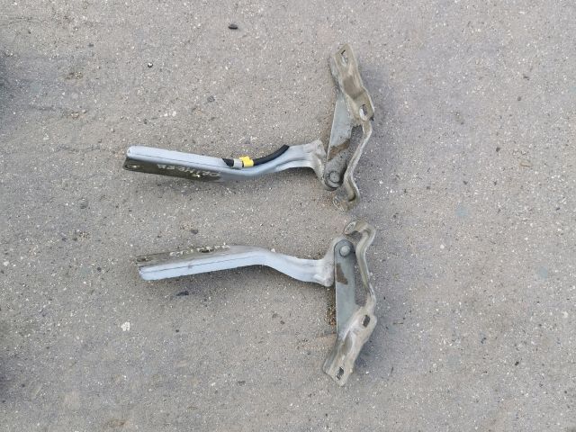 bontott NISSAN PRIMERA Motorháztető Zsanér Pár