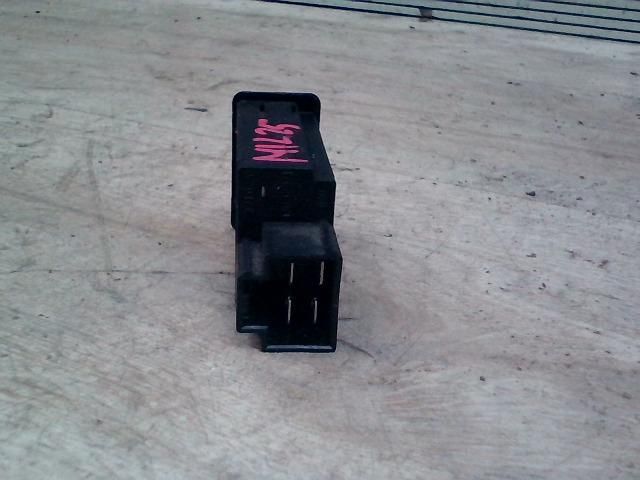 bontott NISSAN PRIMERA Műszerfal Fényerő Szabályzó