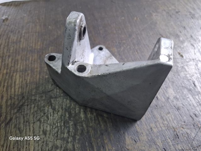 bontott NISSAN PRIMERA Tartó Bak