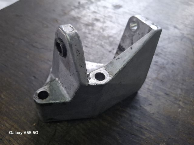 bontott NISSAN PRIMERA Tartó Bak