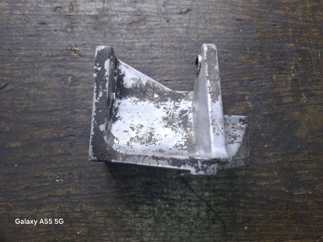 bontott NISSAN PRIMERA Tartó Bak