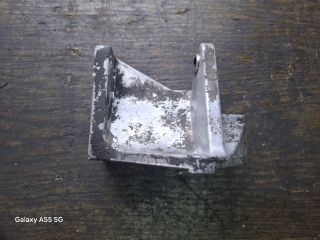 bontott NISSAN PRIMERA Tartó Bak