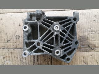 bontott NISSAN PRIMERA Tartó Bak