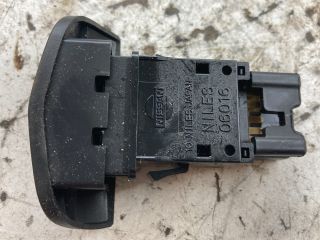 bontott NISSAN PRIMERA Vészvillogó Kapcsoló