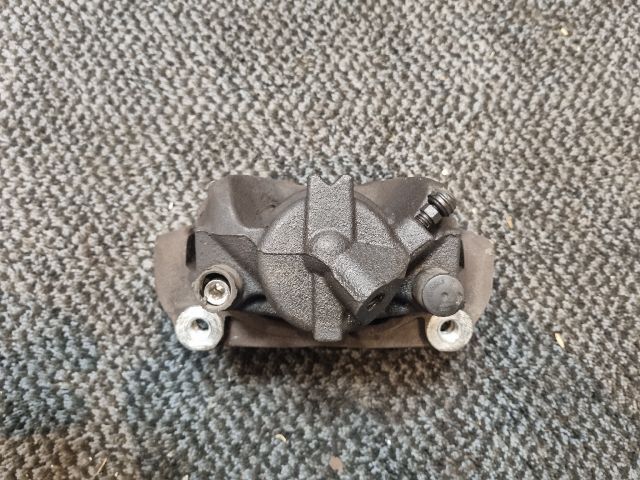 bontott NISSAN PULSAR Jobb első Féknyereg Munkahengerrel