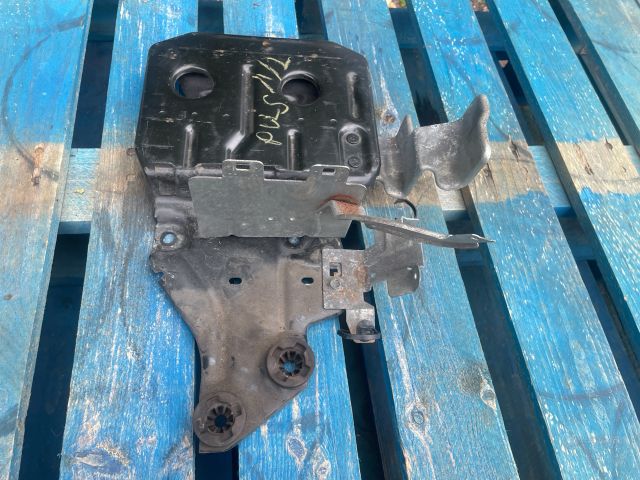 bontott NISSAN PULSAR Akkumulátor Tartó