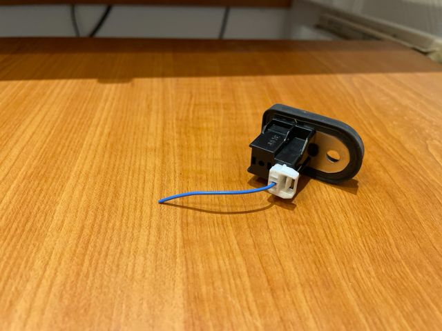 bontott NISSAN PULSAR Bal első Ajtó Nyitás Érzékelő