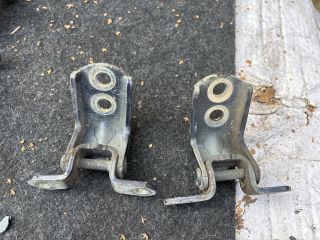 bontott NISSAN PULSAR Bal első Zsanér